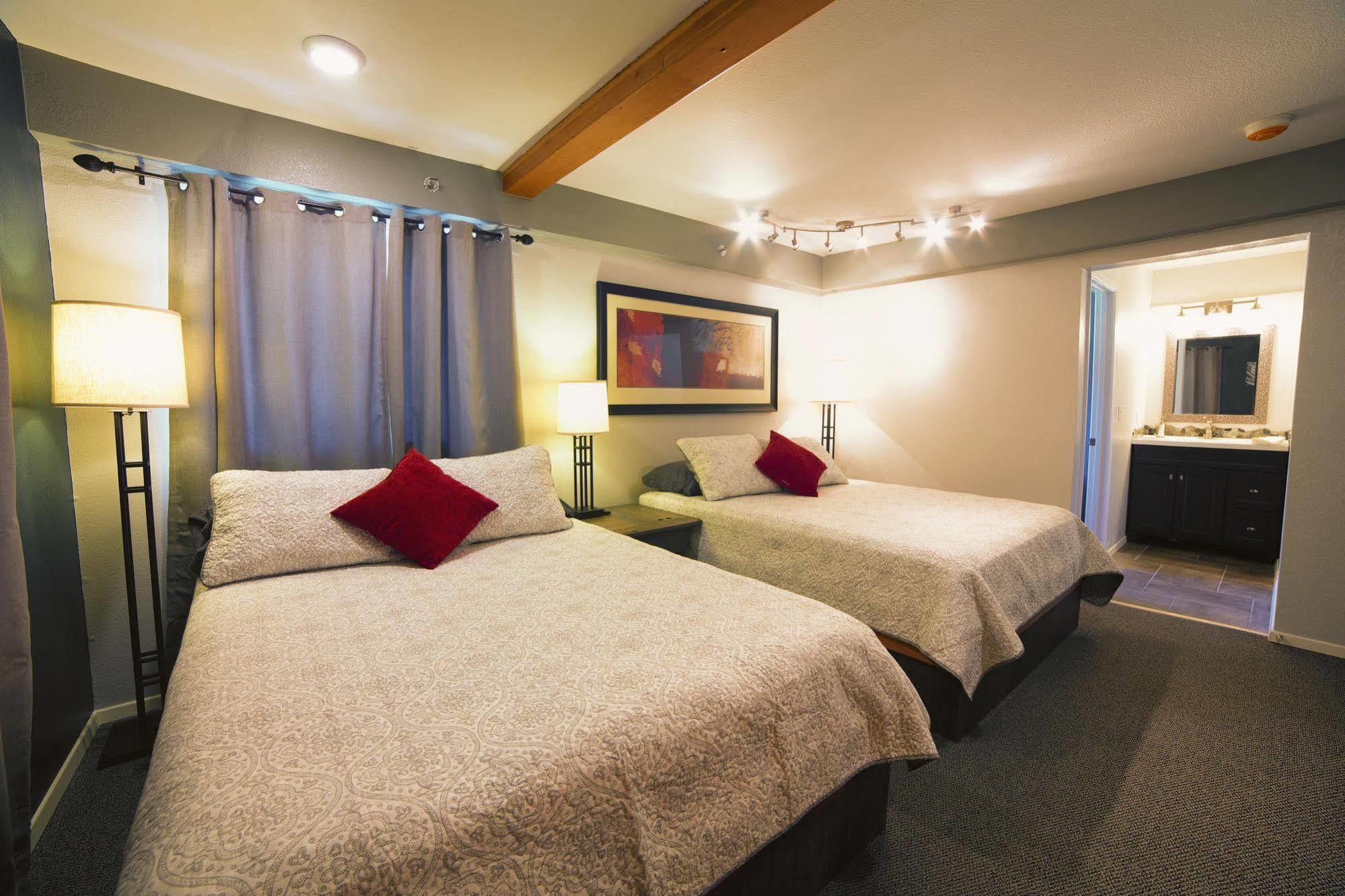 Ski Inn เกิร์ดวูด ภายนอก รูปภาพ